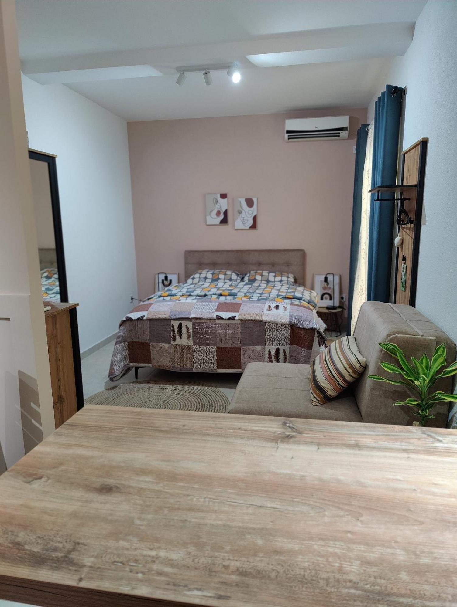 Miro Guesthouse ティヴァト エクステリア 写真
