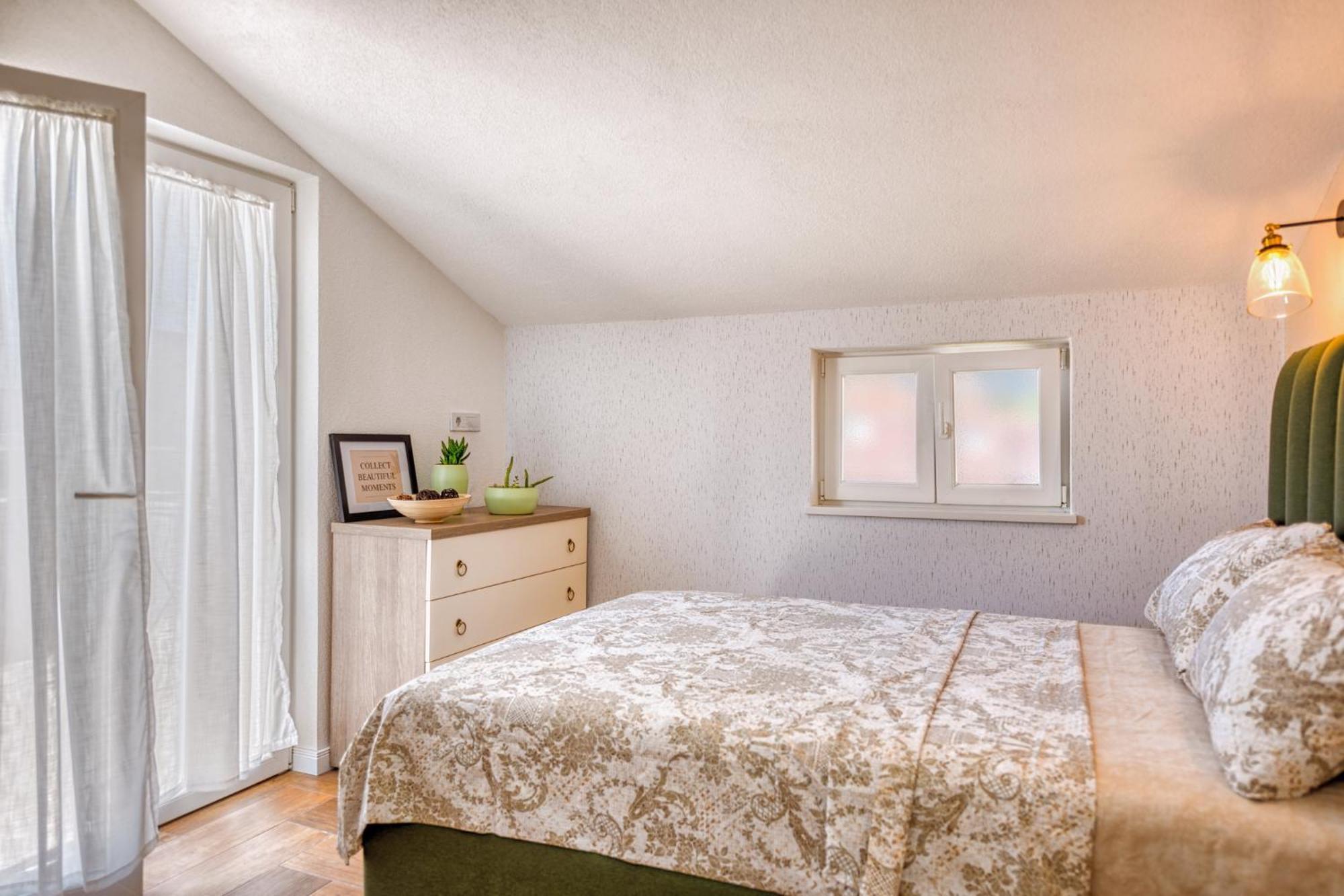 Miro Guesthouse ティヴァト エクステリア 写真