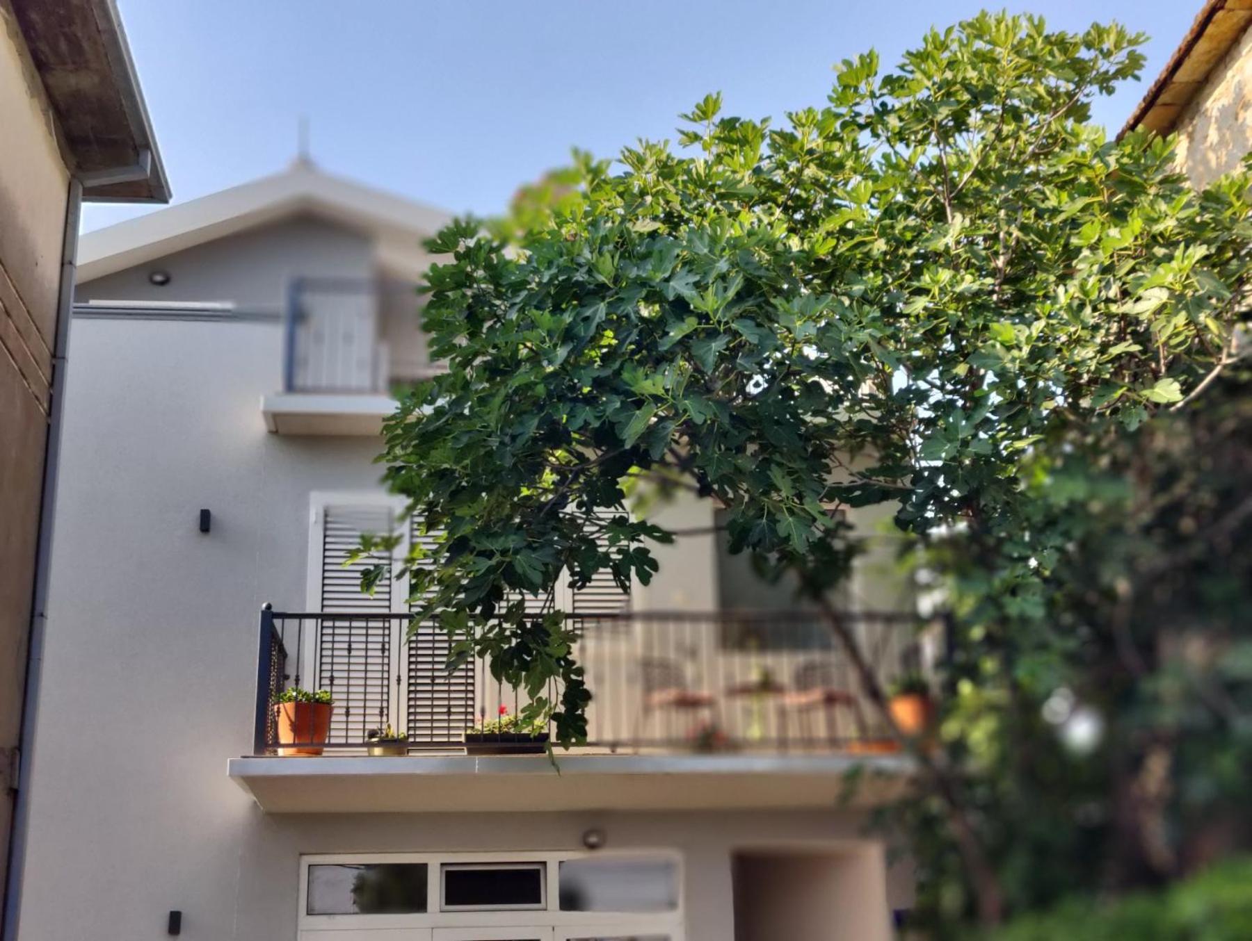 Miro Guesthouse ティヴァト エクステリア 写真
