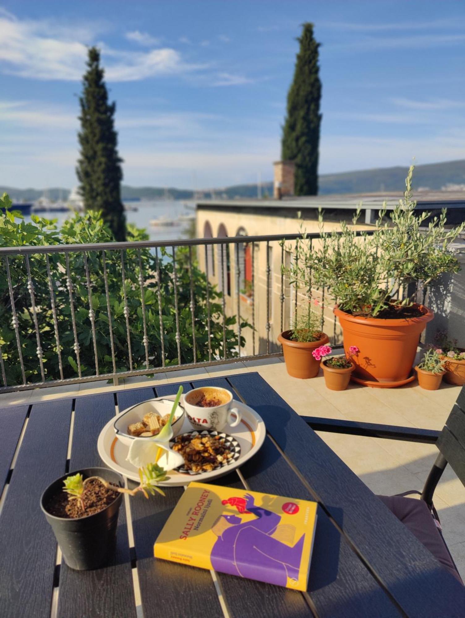Miro Guesthouse ティヴァト エクステリア 写真