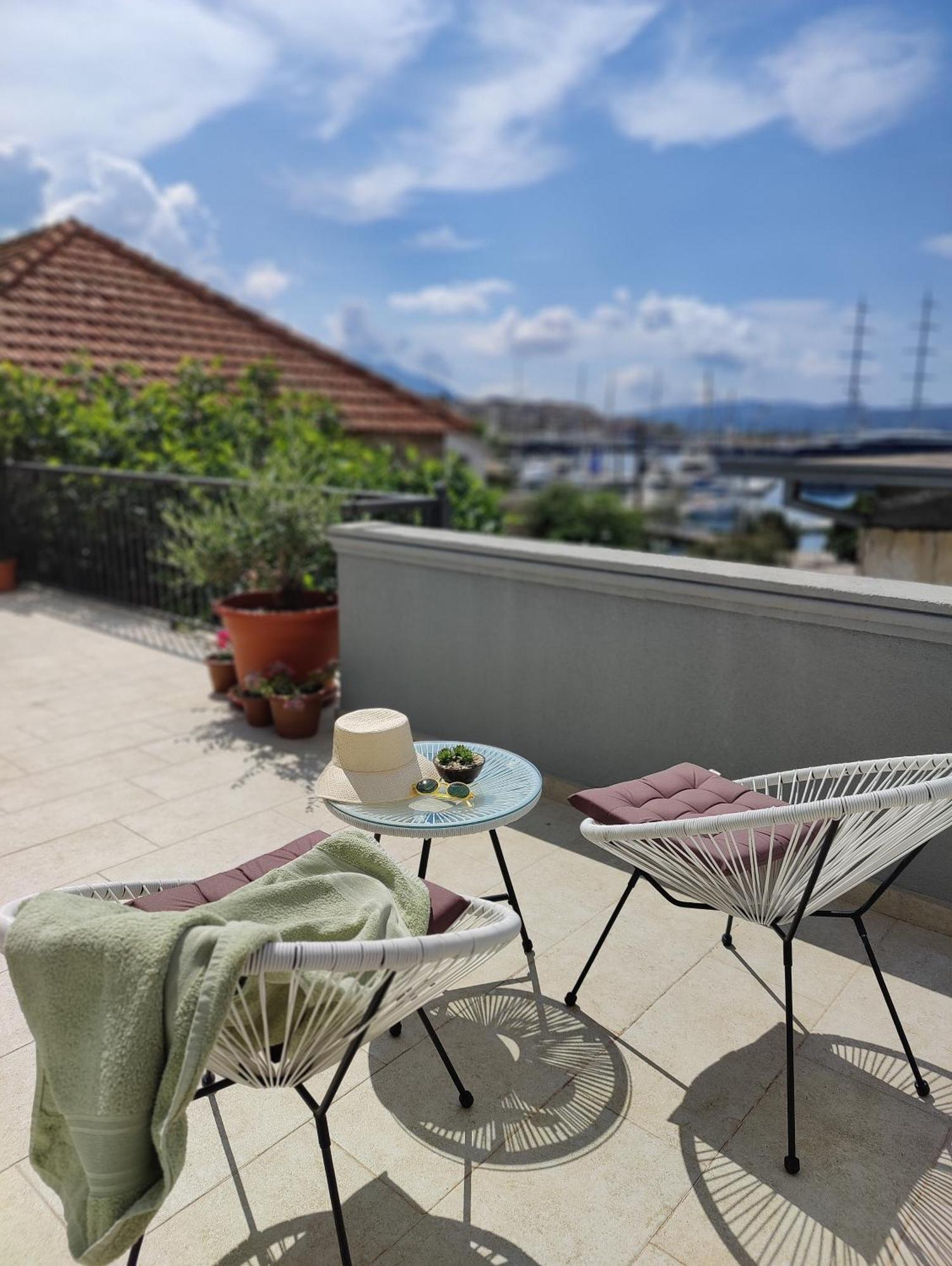 Miro Guesthouse ティヴァト エクステリア 写真
