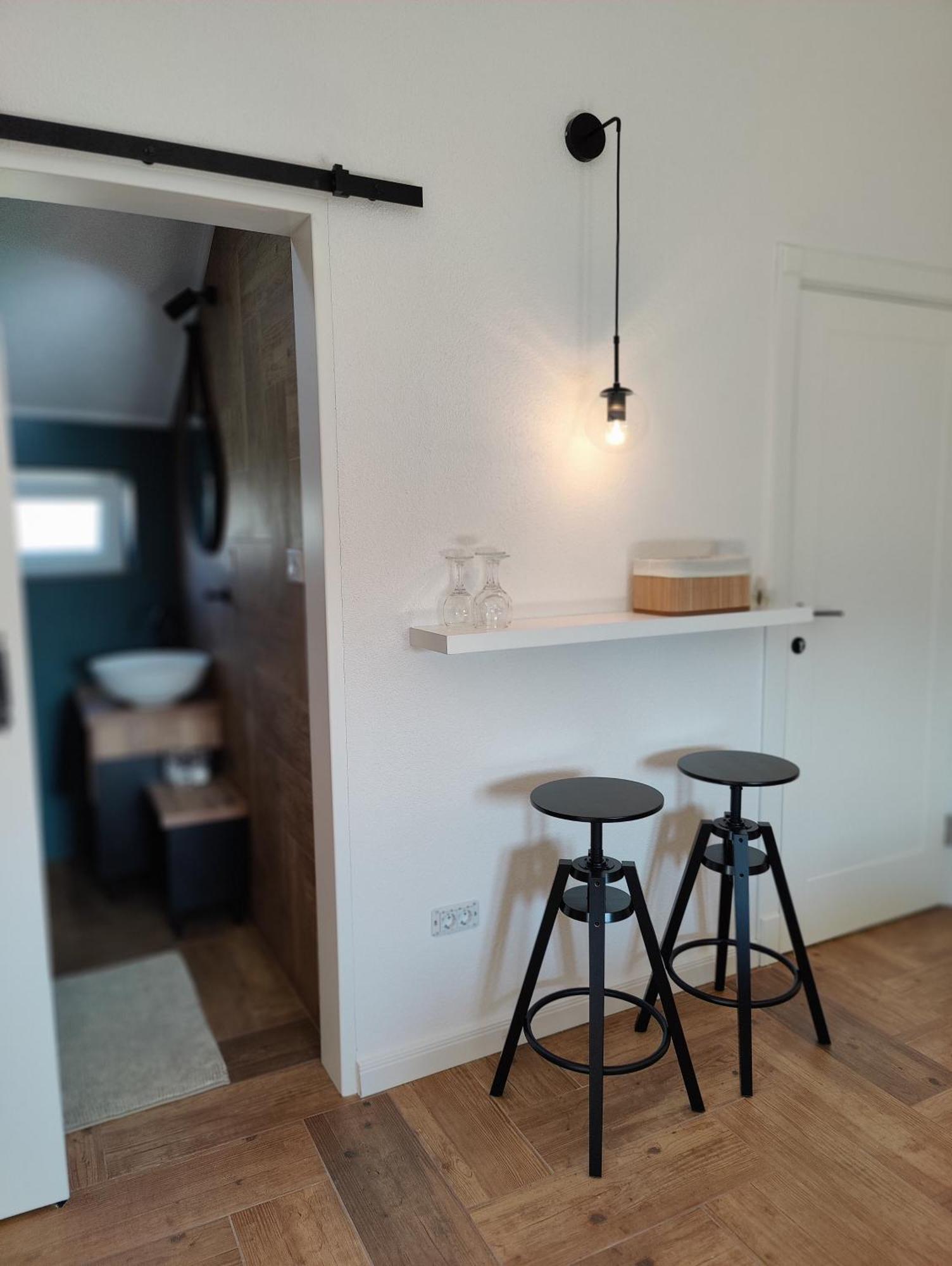 Miro Guesthouse ティヴァト エクステリア 写真