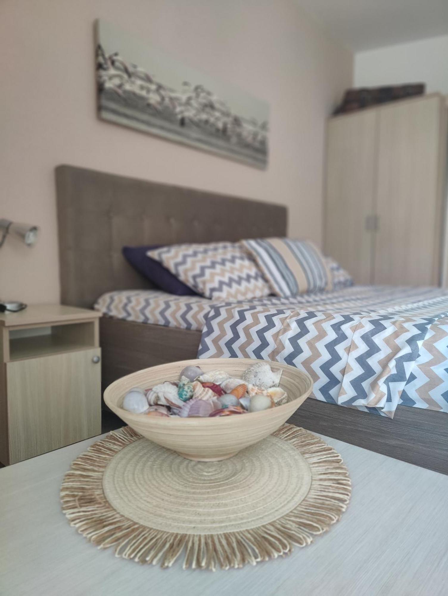 Miro Guesthouse ティヴァト エクステリア 写真